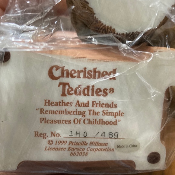 Cherished Teddies Figure - Picture 2 of 3
